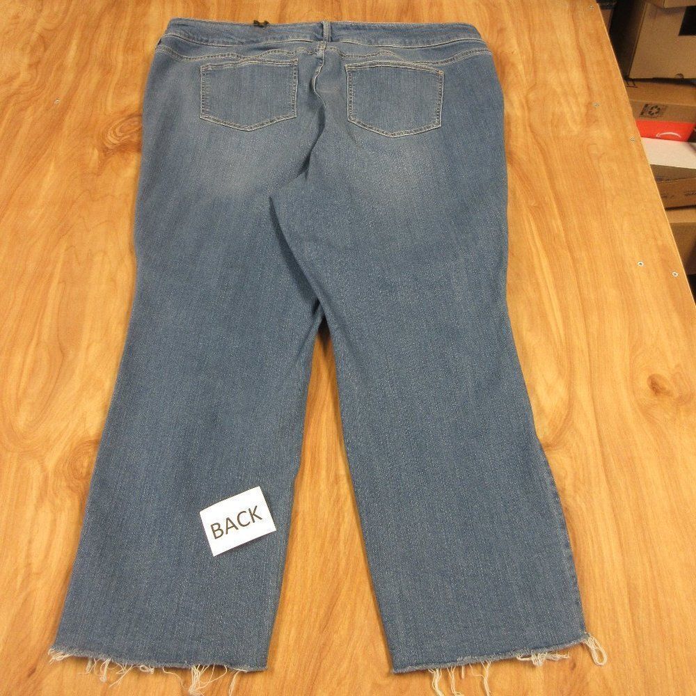 TORRID Perfect Boyfriend Ankle Mid-Rise Jeans Size 22W Ripped Stretch Denim NWT - Picture 10 of 16